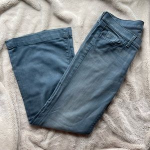 7 For All Mankind ‘Ginger’ EXTRA WIDE flare leg Jean sz32x33